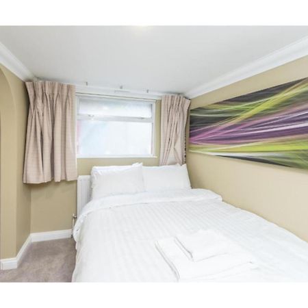 Uno Hotel Heathrow Windsor Slough Esterno foto