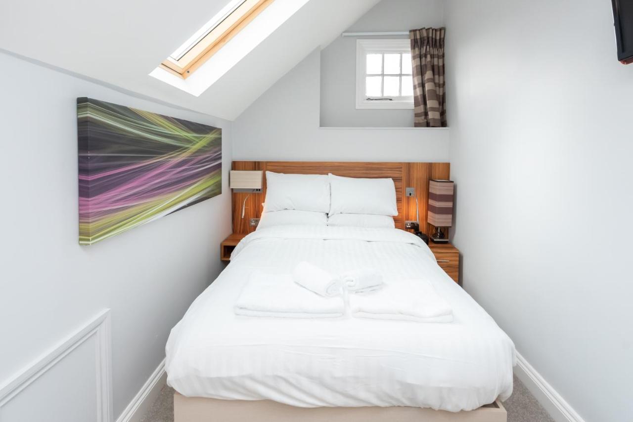 Uno Hotel Heathrow Windsor Slough Esterno foto
