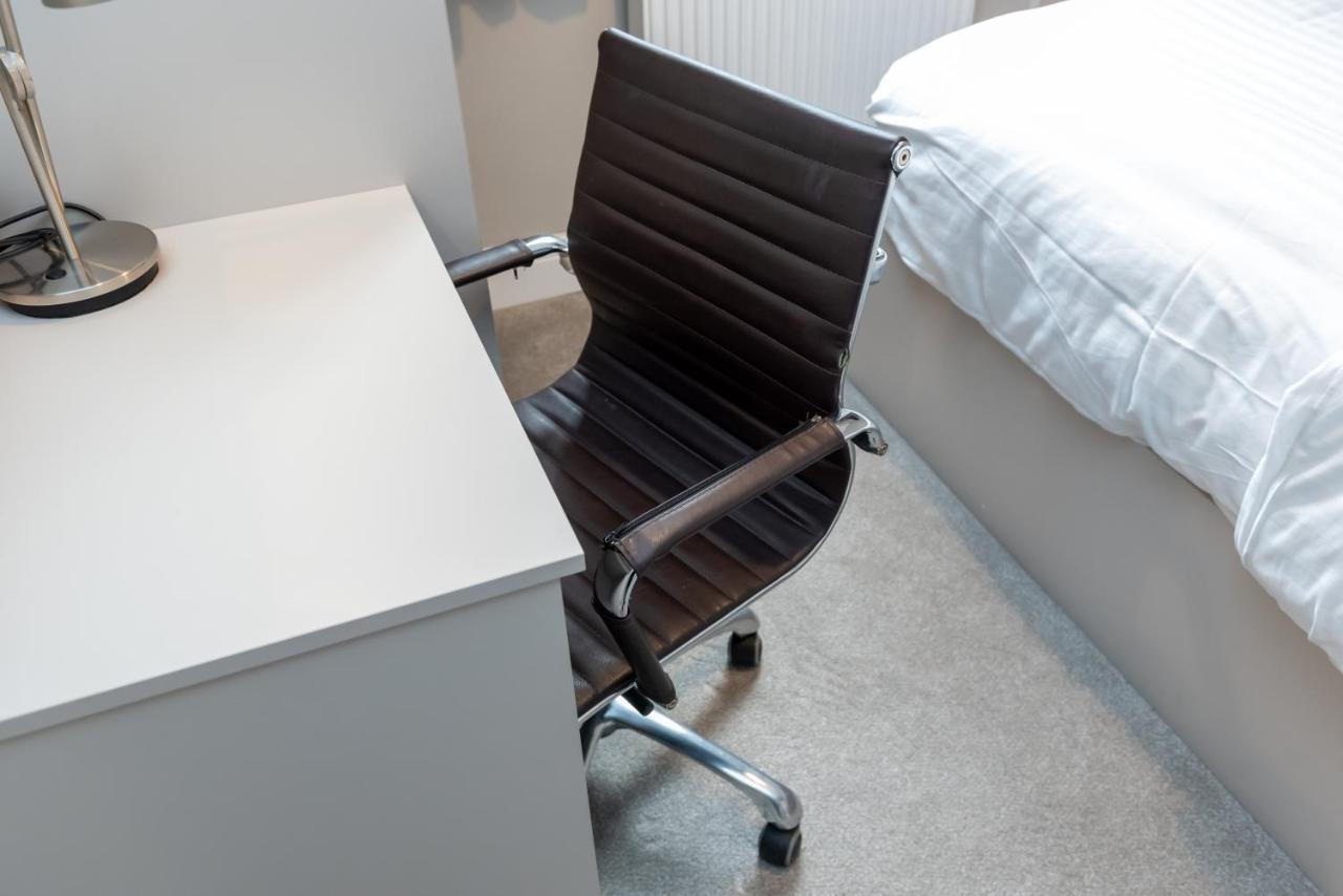 Uno Hotel Heathrow Windsor Slough Esterno foto