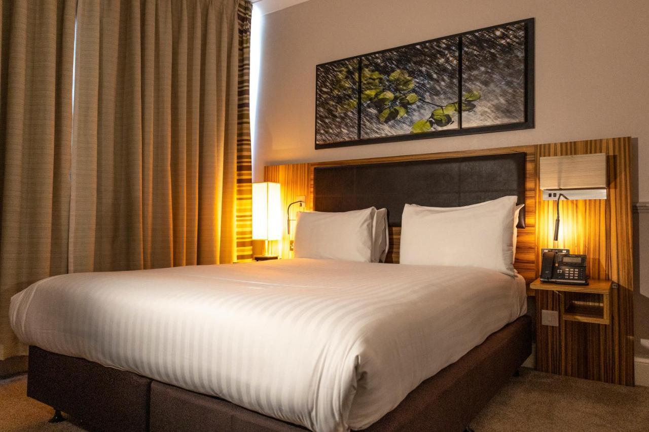 Uno Hotel Heathrow Windsor Slough Esterno foto